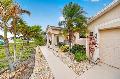 982 SW Kappa Avenue Port St Lucie FL 34953