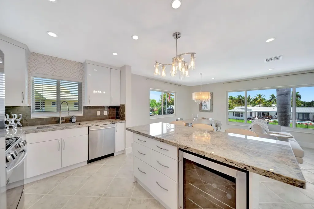 2811 NE 51 Street Fort Lauderdale FL 33308