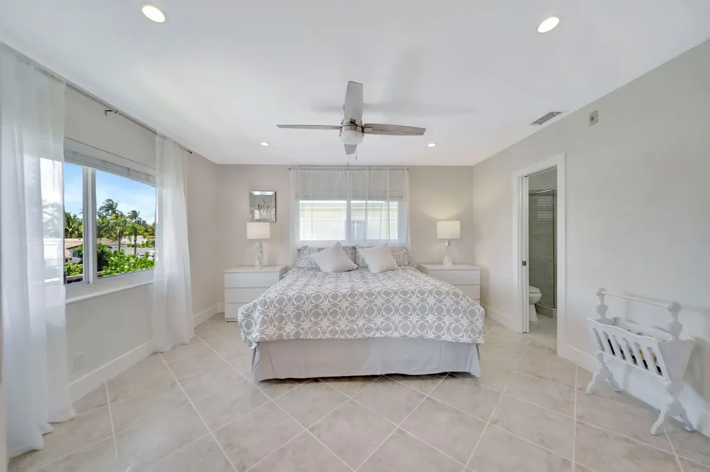 2811 NE 51 Street Fort Lauderdale FL 33308
