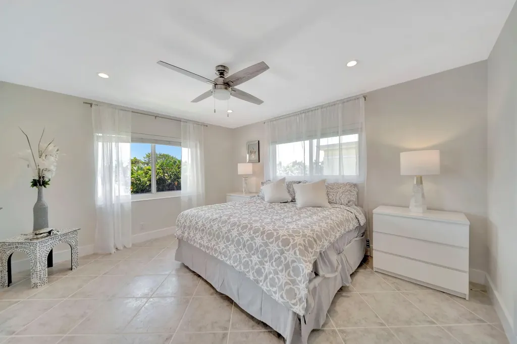 2811 NE 51 Street Fort Lauderdale FL 33308