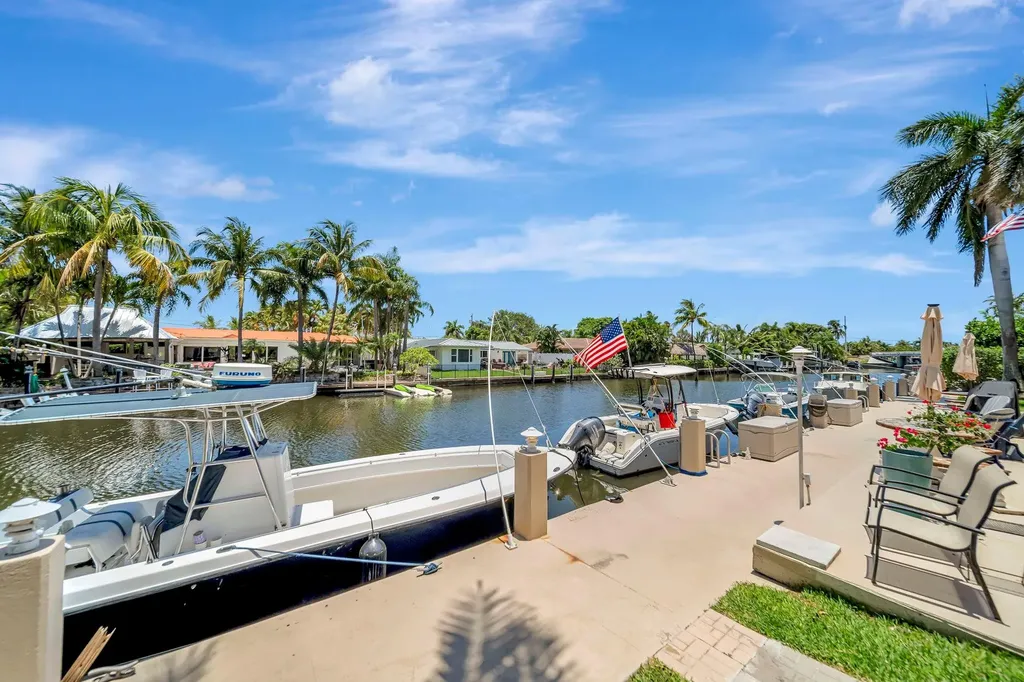2811 NE 51 Street Fort Lauderdale FL 33308