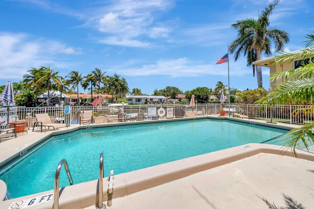 2811 NE 51 Street Fort Lauderdale FL 33308