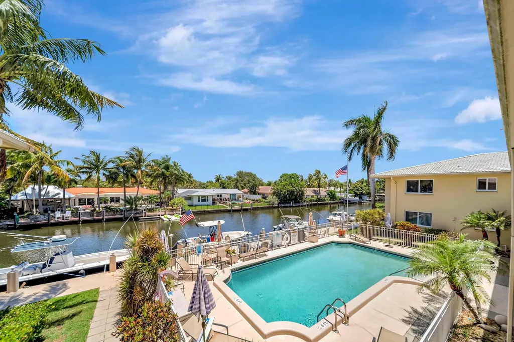 2811 NE 51 Street Fort Lauderdale FL 33308