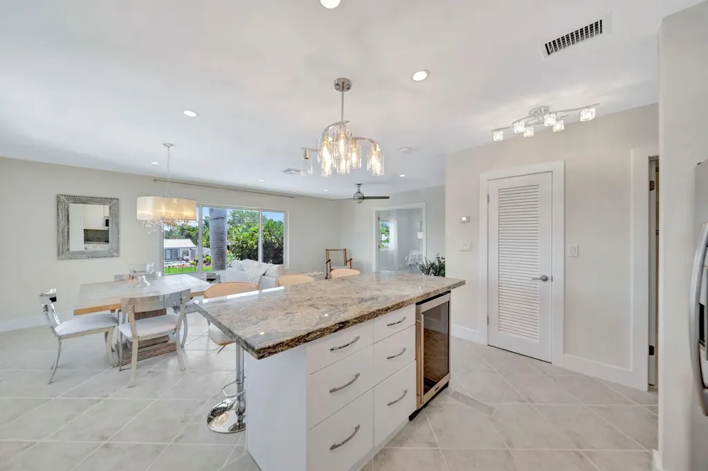 2811 NE 51 Street Fort Lauderdale FL 33308