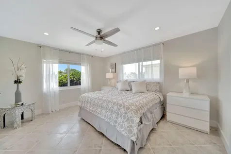 2811 NE 51 Street Fort Lauderdale FL 33308