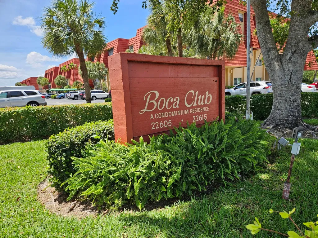 22605 SW 66th Avenue Boca Raton FL 33428