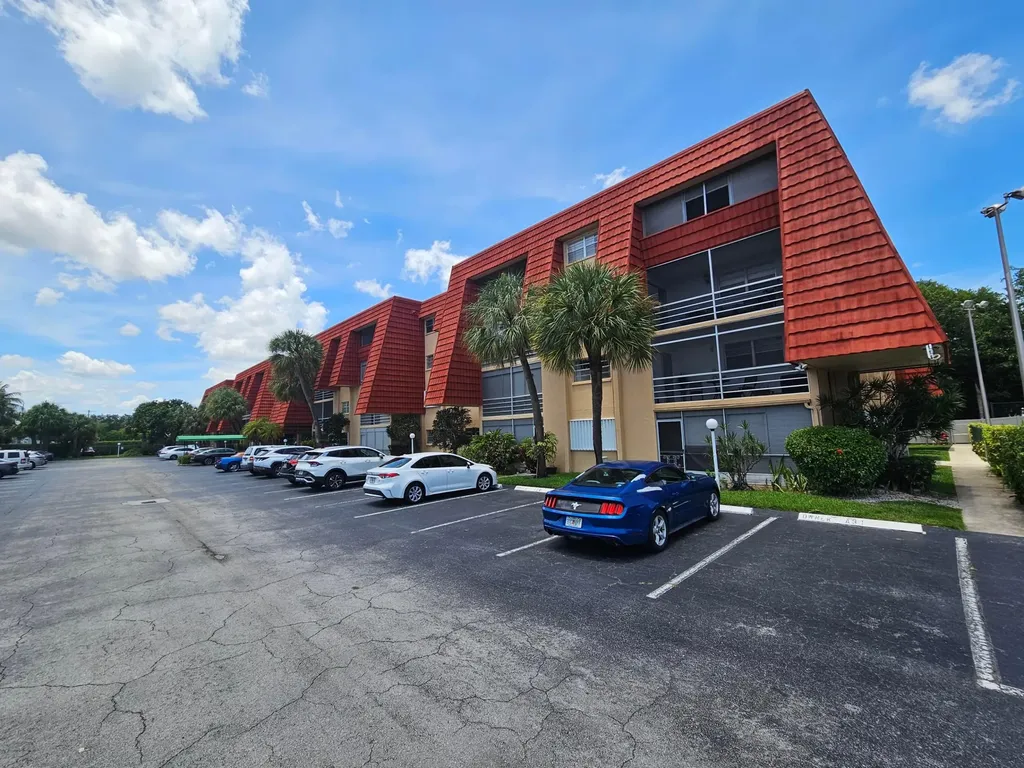 22605 SW 66th Avenue Boca Raton FL 33428