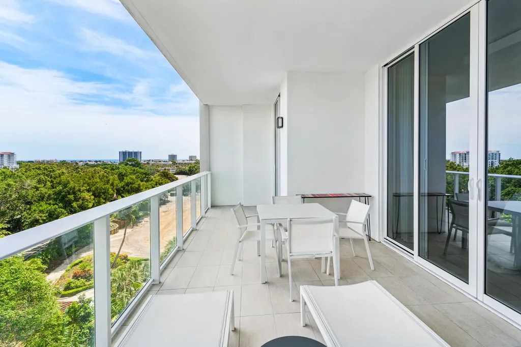 200 SE Mizner Boulevard Boca Raton FL 33432