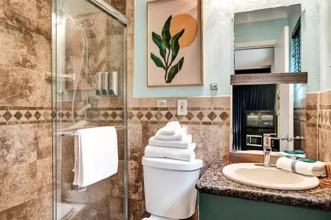 4460 NE 17th Terrace Oakland Park FL 33334