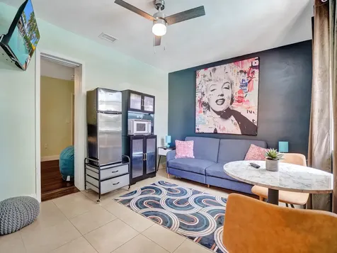 4460 NE 17th Terrace Oakland Park FL 33334