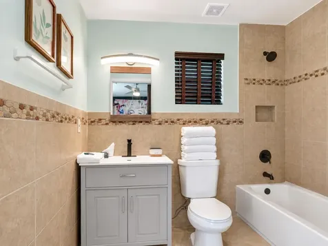 4460 NE 17th Terrace Oakland Park FL 33334