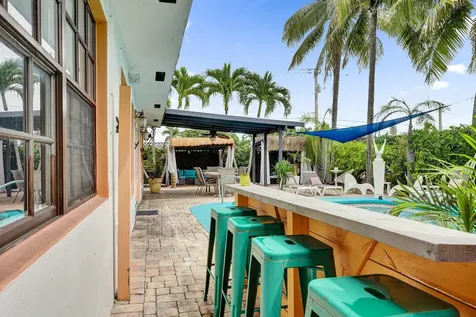 4460 NE 17th Terrace Oakland Park FL 33334