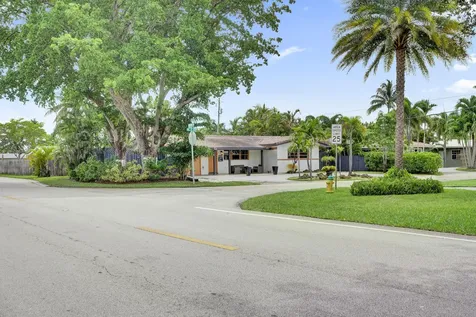 4460 NE 17th Terrace Oakland Park FL 33334