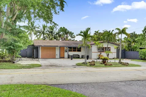 4460 NE 17th Terrace Oakland Park FL 33334