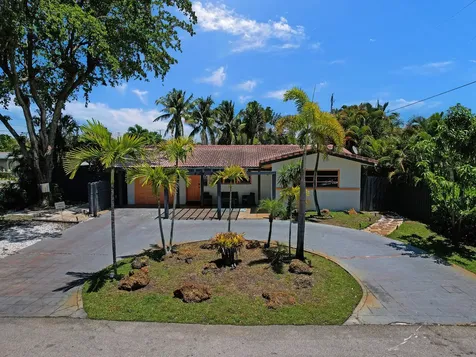 4460 NE 17th Terrace Oakland Park FL 33334