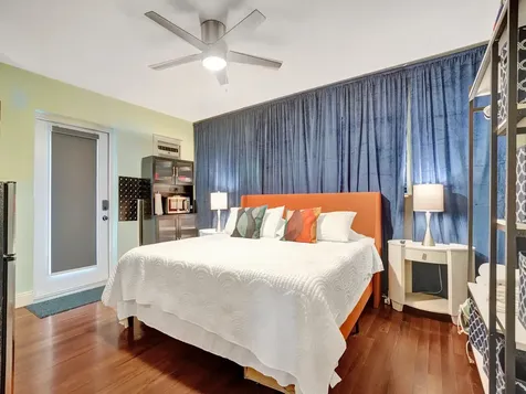 4460 NE 17th Terrace Oakland Park FL 33334
