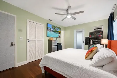 4460 NE 17th Terrace Oakland Park FL 33334
