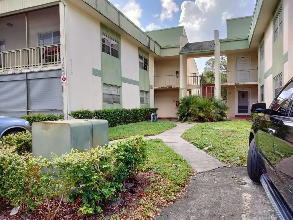 4133 NW 88th Avenue Coral Springs FL 33065