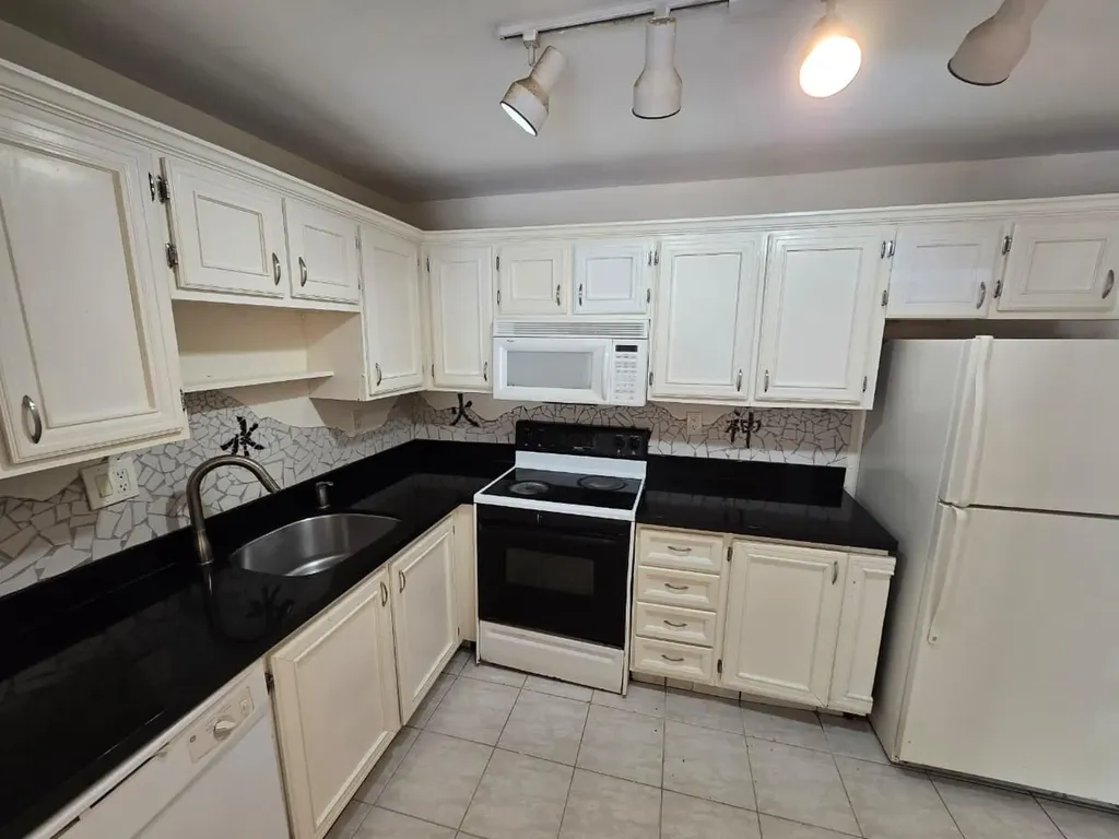 4133 NW 88th Avenue Coral Springs FL 33065