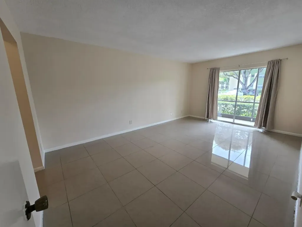 4133 NW 88th Avenue Coral Springs FL 33065