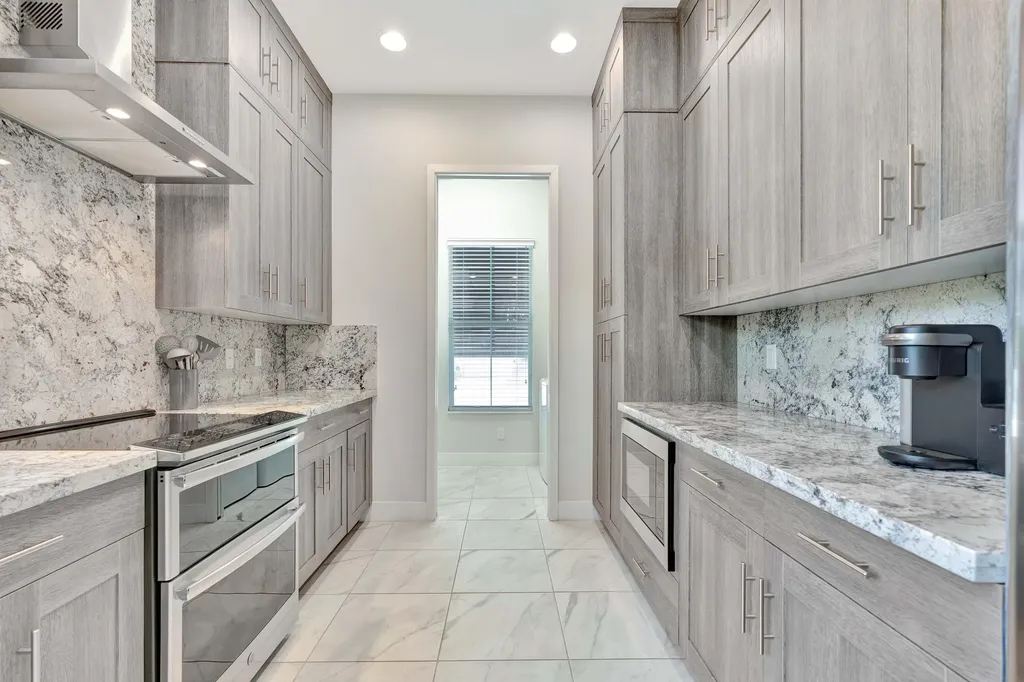 4952 Pointe Midtown Way Palm Beach Gardens FL 33418