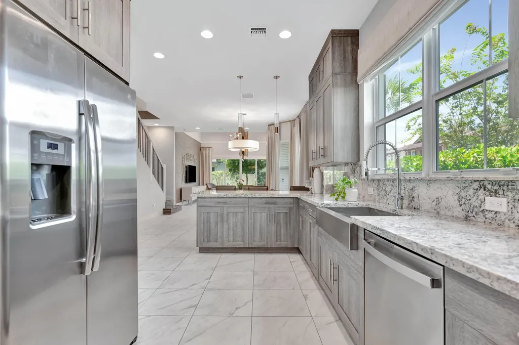 4952 Pointe Midtown Way Palm Beach Gardens FL 33418