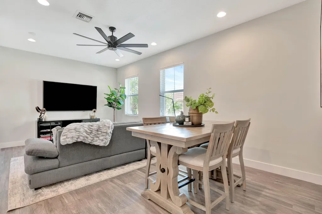 4952 Pointe Midtown Way Palm Beach Gardens FL 33418