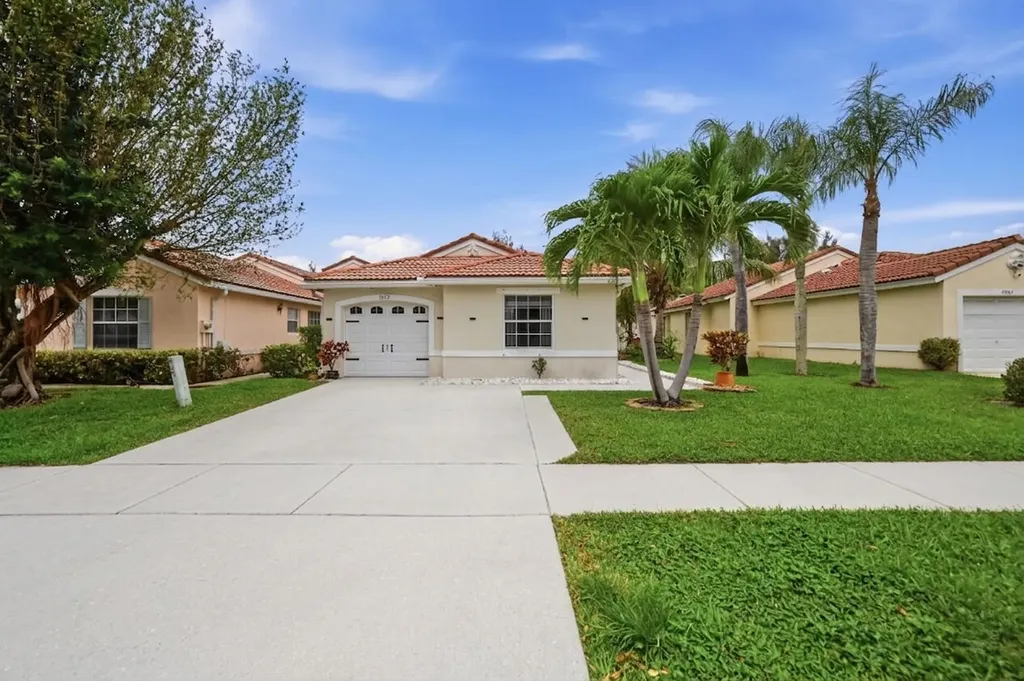 7069 Burgess Drive Lake Worth FL 33467