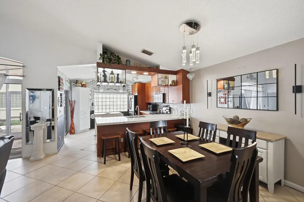 7069 Burgess Drive Lake Worth FL 33467