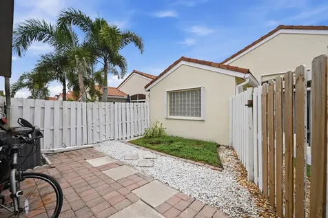 7069 Burgess Drive Lake Worth FL 33467