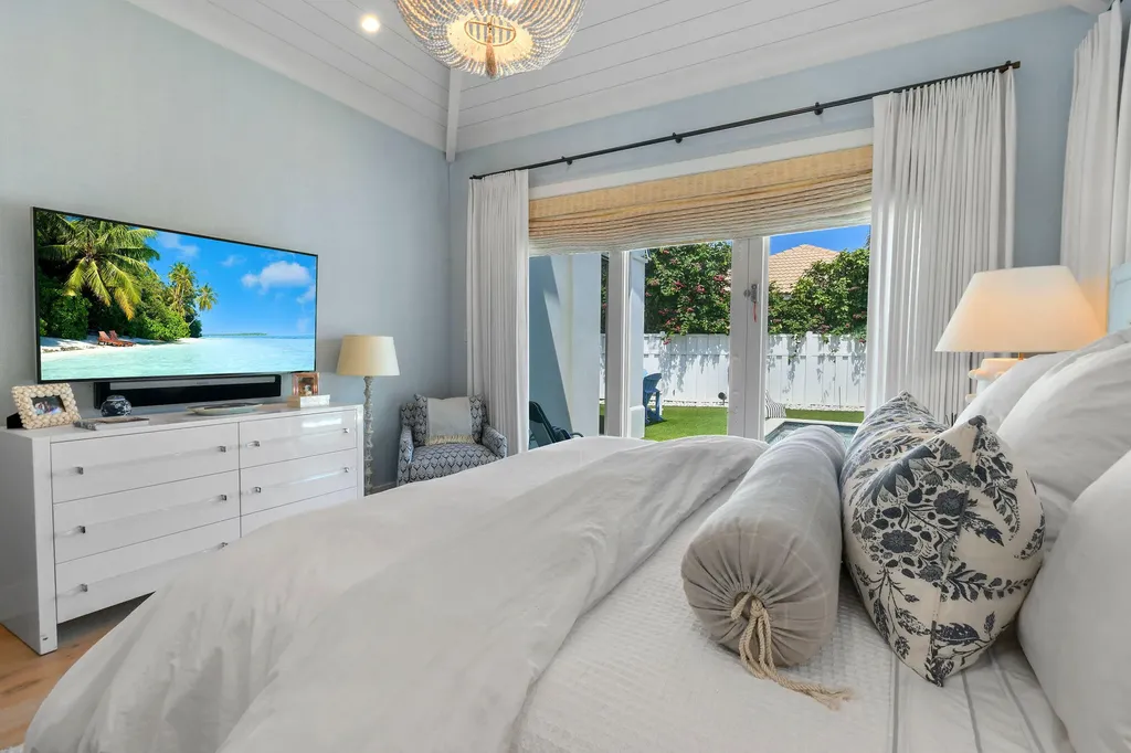 59 Colony Road Jupiter Inlet Colony FL 33469