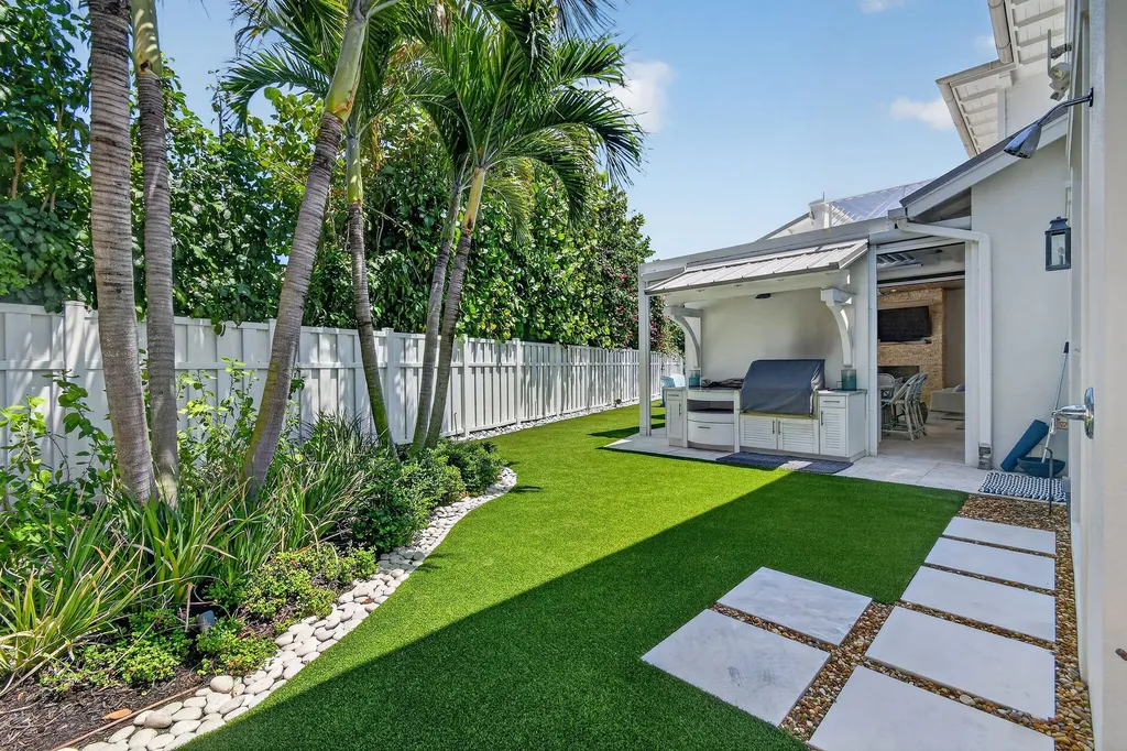 59 Colony Road Jupiter Inlet Colony FL 33469