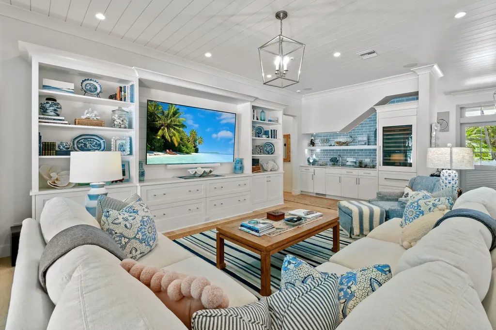 59 Colony Road Jupiter Inlet Colony FL 33469