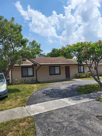 7816 SW 7th Place North Lauderdale FL 33068