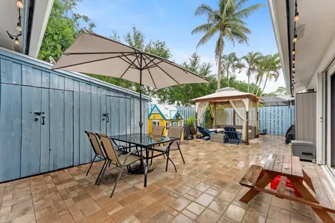 203 Timberlane Circle Greenacres FL 33463