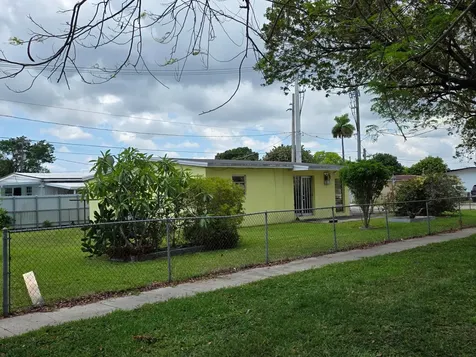 6495 W 2nd Court Hialeah FL 33012