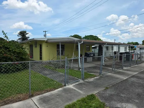 6495 W 2nd Court Hialeah FL 33012