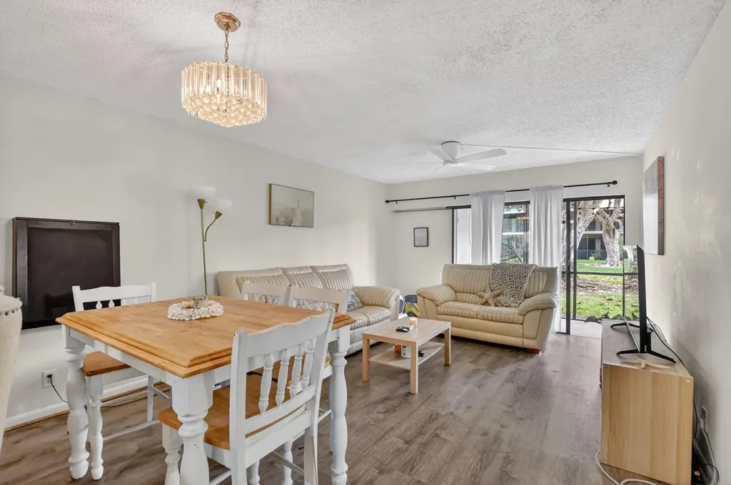 3939 NE 5th Avenue Boca Raton FL 33431