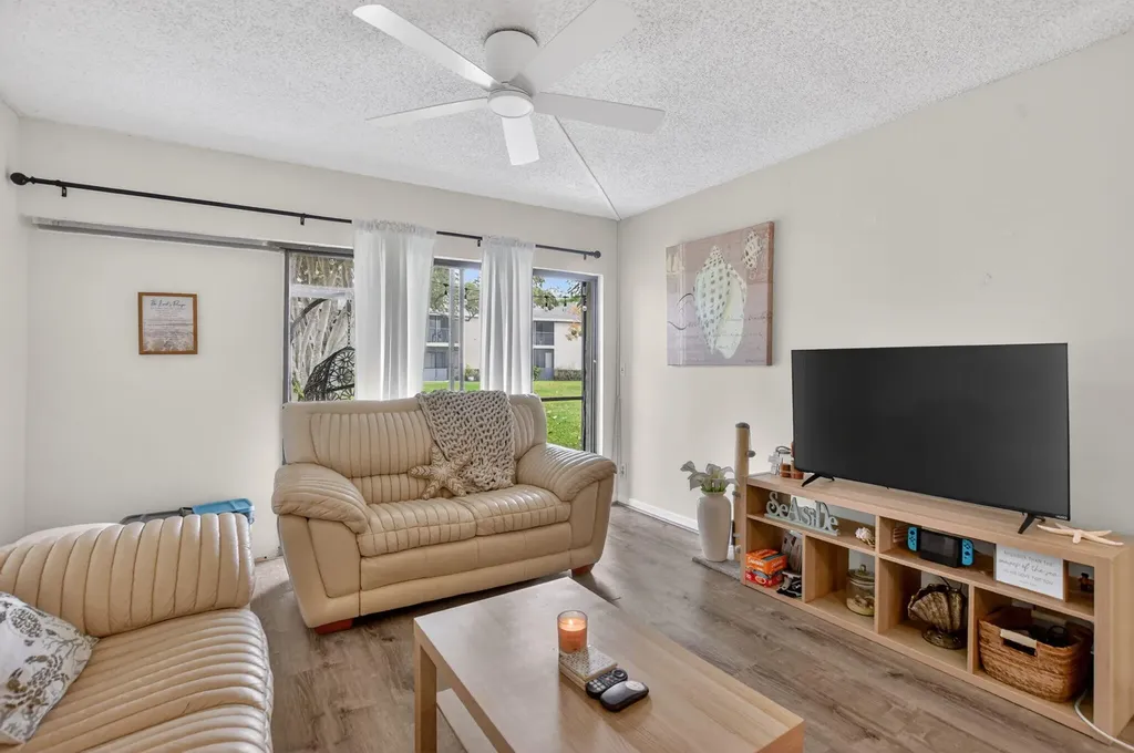 3939 NE 5th Avenue Boca Raton FL 33431
