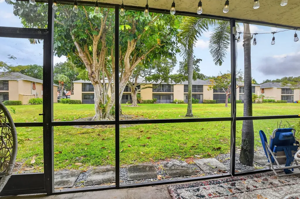3939 NE 5th Avenue Boca Raton FL 33431