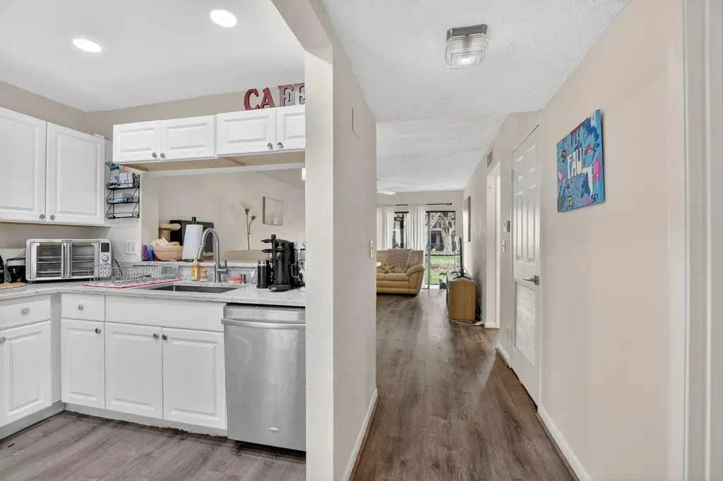 3939 NE 5th Avenue Boca Raton FL 33431