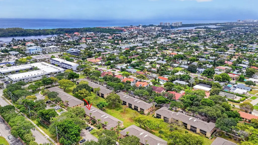 3939 NE 5th Avenue Boca Raton FL 33431