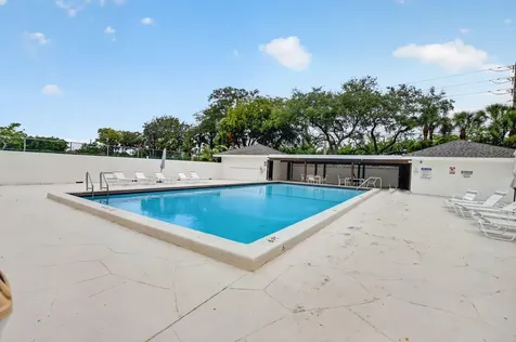 3939 NE 5th Avenue Boca Raton FL 33431