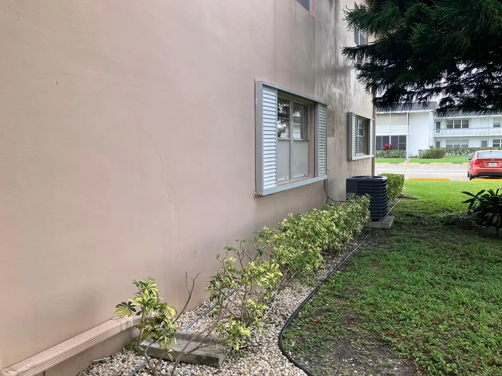 32 Salisbury B West Palm Beach FL 33417