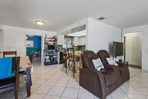 101 NE 195th Street Miami FL 33179