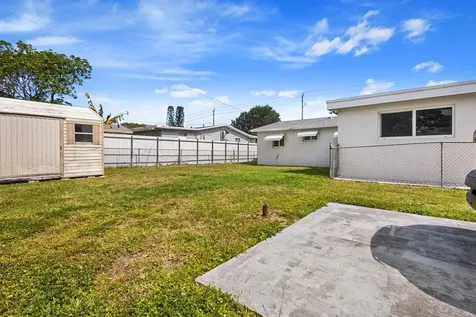 101 NE 195th Street Miami FL 33179