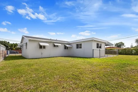 101 NE 195th Street Miami FL 33179