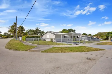 101 NE 195th Street Miami FL 33179