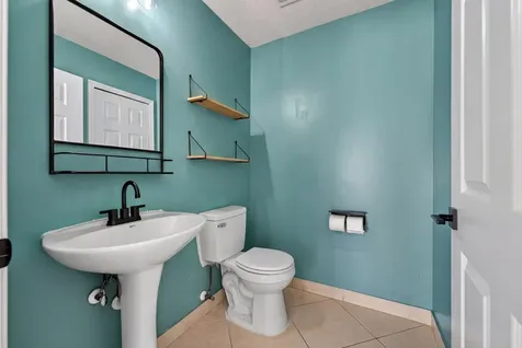 5951 Manchester Way Tamarac FL 33321