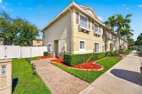 5951 Manchester Way Tamarac FL 33321